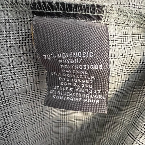 Quicksilver short sleeve button-down size M - Picture 5 of 5